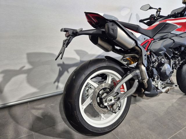 ducati - hypermotard-v2s