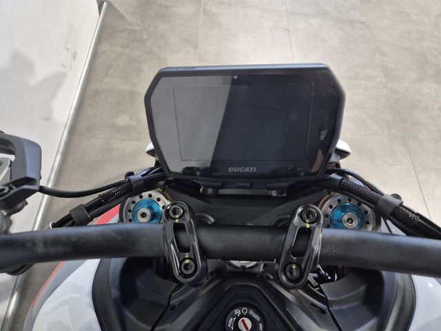 ducati - hypermotard-v2s