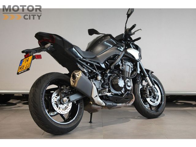 kawasaki - z900