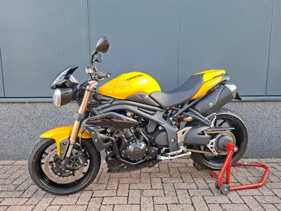 TRIUMPH SPEED TRIPLE R – foto 2
