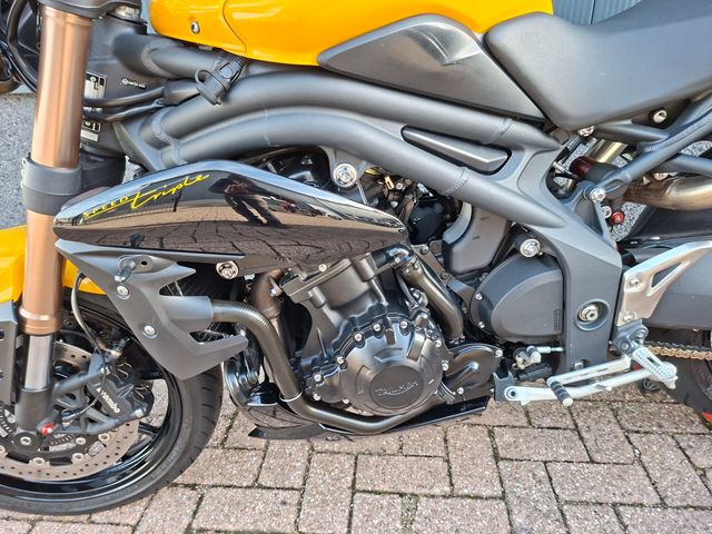triumph - speed-triple-1050-abs