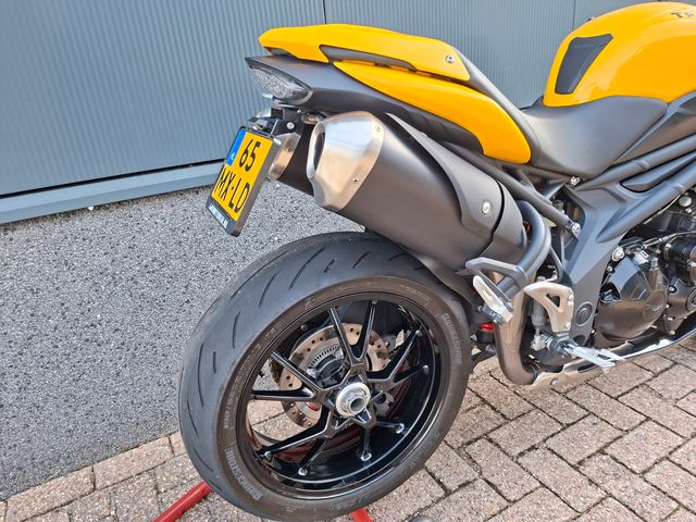 triumph - speed-triple-1050-abs