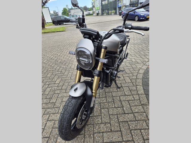 benelli - leoncino-800
