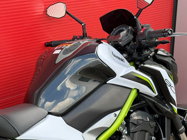 kawasaki - z900