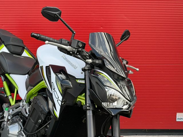 kawasaki - z900