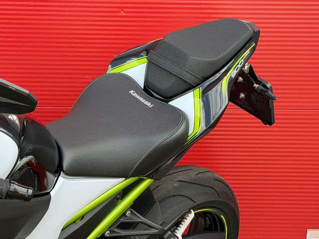 kawasaki - z900