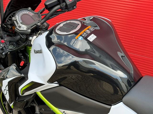 kawasaki - z900