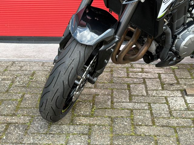 kawasaki - z900