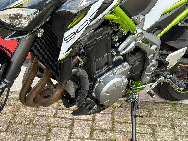 kawasaki - z900