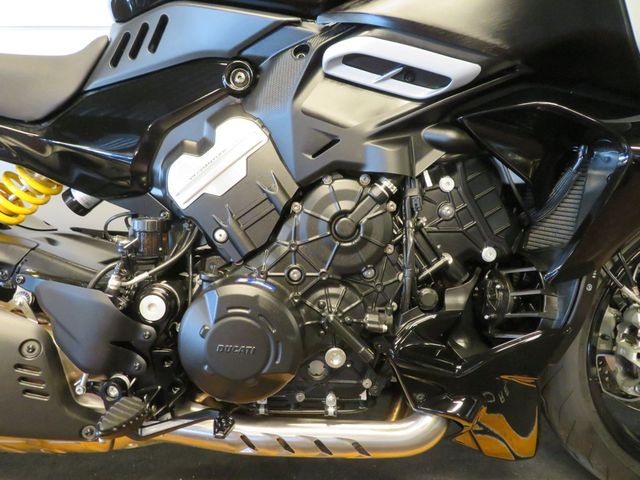 ducati - diavel-v4
