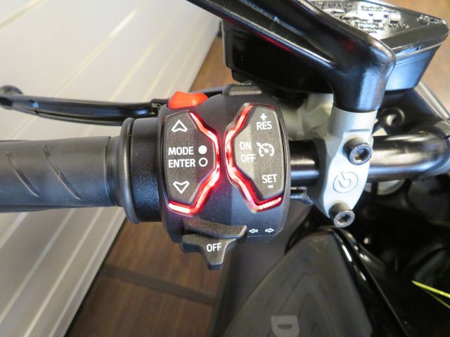 ducati - diavel-v4