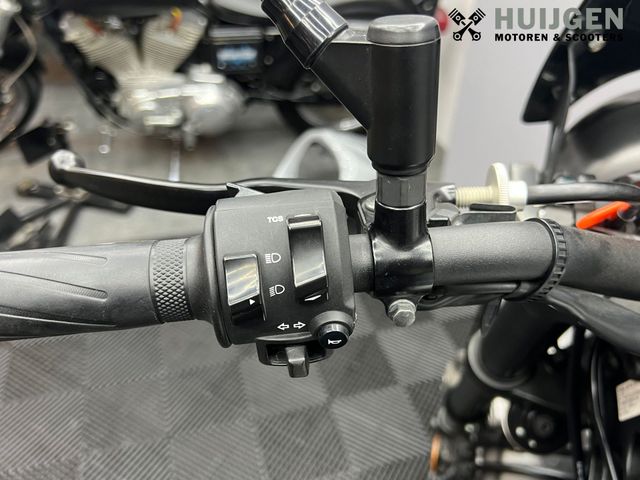 yamaha - xsr-900
