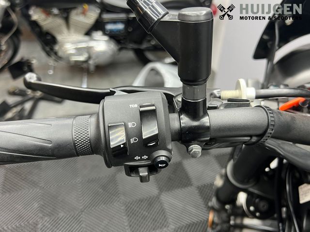 yamaha - xsr-900