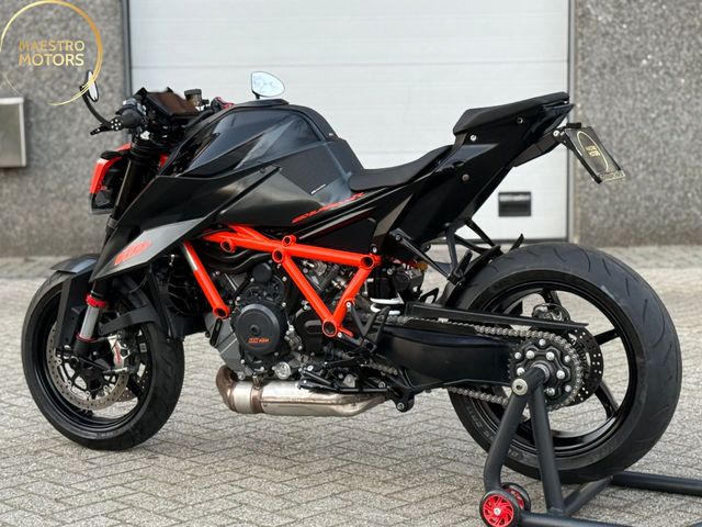 ktm - 1290-super-duke-r