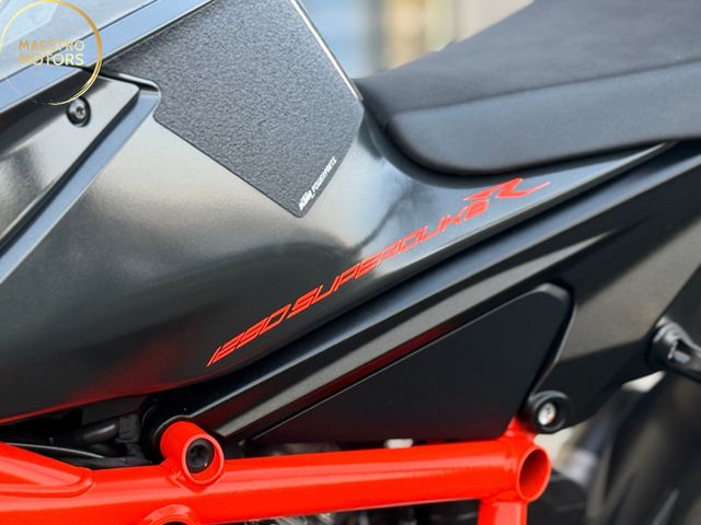 ktm - 1290-super-duke-r