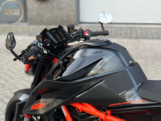 ktm - 1290-super-duke-r