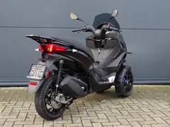 Piaggio MP3 310 HPE Sport 2026 nieuw – foto 3 van 19