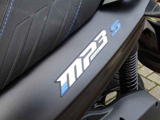 piaggio - mp3-300-hpe-sport