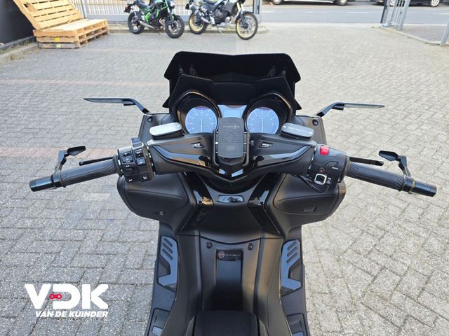 yamaha - tmax-tech-max