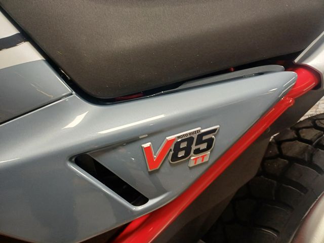 moto-guzzi - v-85-tt