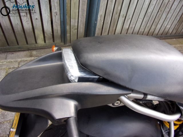ducati - m-600-dark