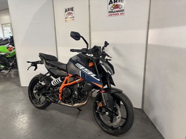 ktm - 390-duke-abs