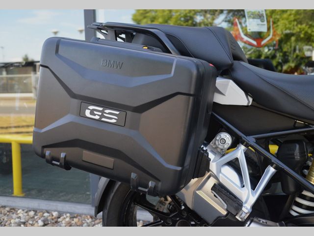 bmw - r-1250-gs-triple-black