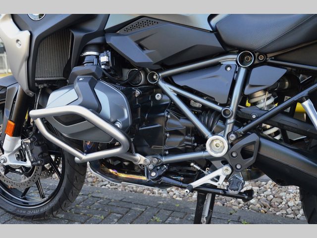 bmw - r-1250-gs-triple-black
