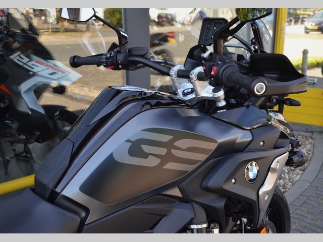 bmw - r-1250-gs-triple-black