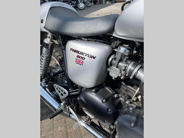 triumph - thruxton