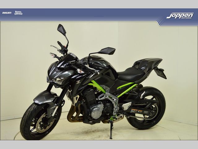 kawasaki - z900