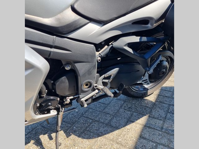 triumph - sprint-gt-abs