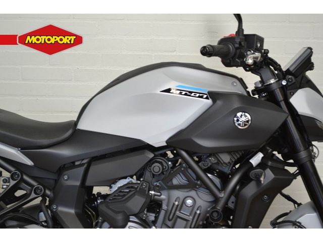yamaha - mt-07-y-amt