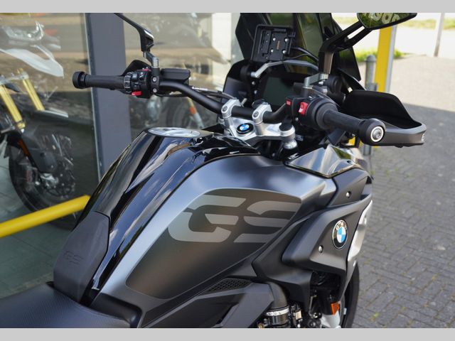 bmw - r-1250-gs-triple-black