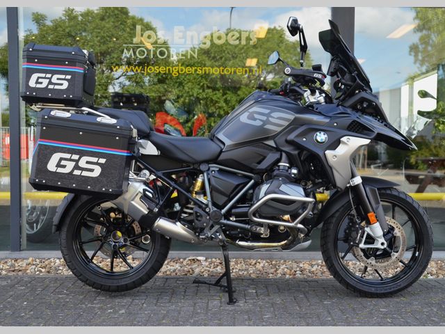 bmw - r-1250-gs-triple-black