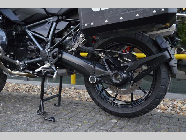 bmw - r-1250-gs-triple-black
