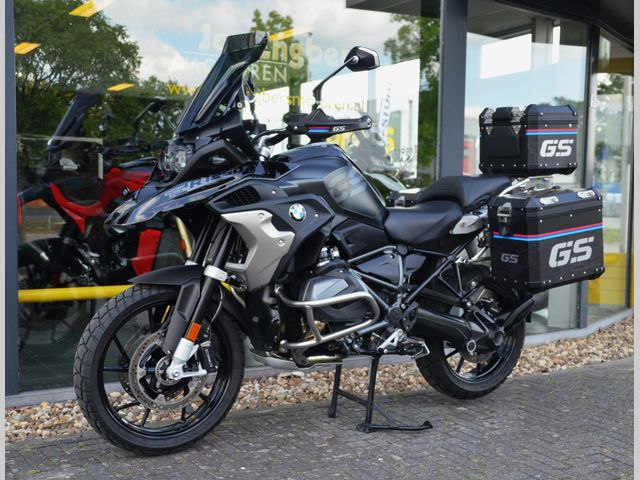 bmw - r-1250-gs-triple-black