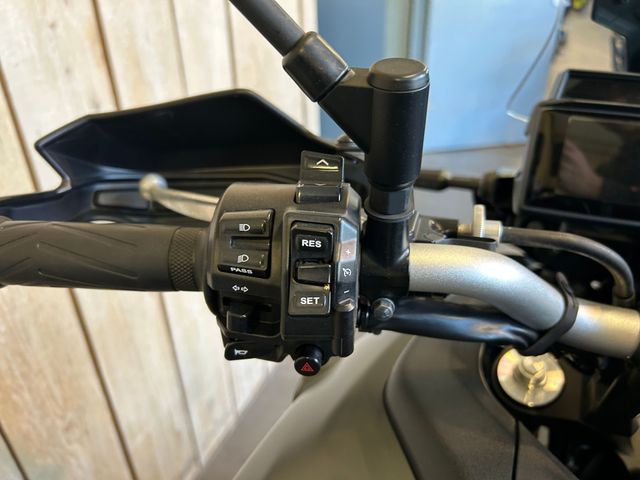 yamaha - tracer-9