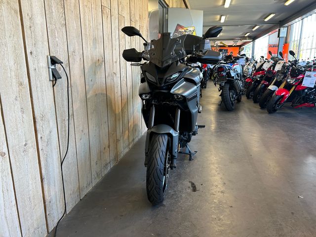 yamaha - tracer-9