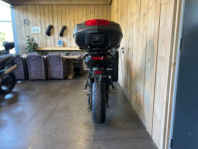 yamaha - tracer-9
