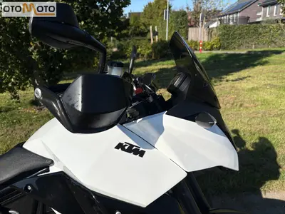 KTM 990 SUPERMOTO T – foto 4