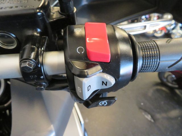 honda - x-adv