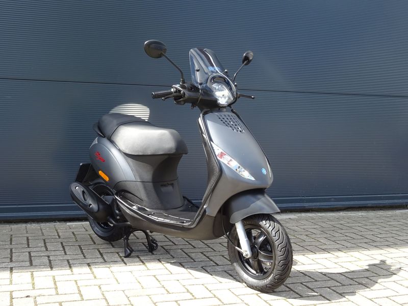 Piaggio Zip 100cc Motorscooter 2008 occasion