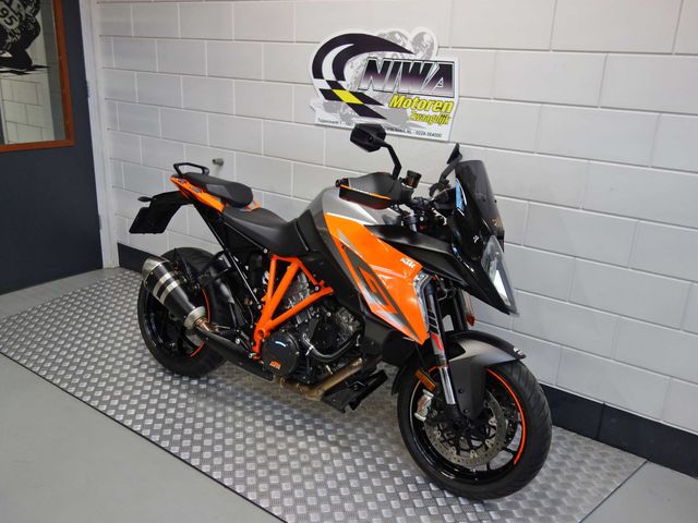 ktm - 1290-super-duke-gt