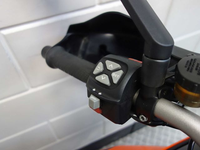 ktm - 1290-super-duke-gt