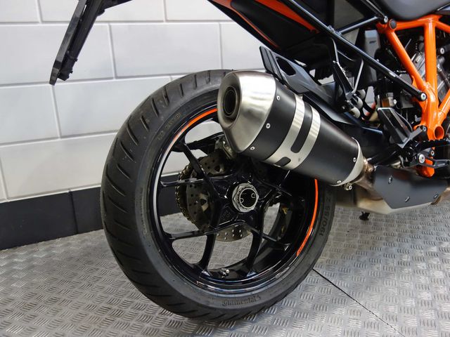 ktm - 1290-super-duke-gt