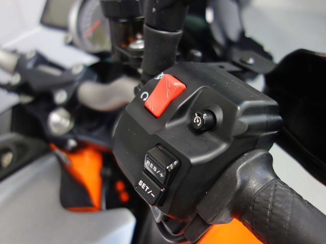 ktm - 1290-super-duke-gt