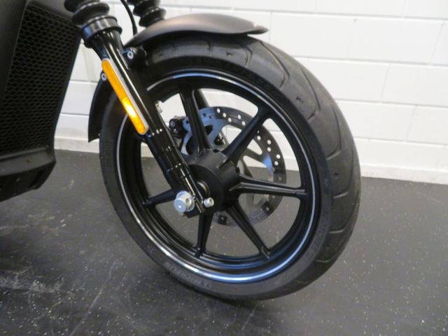 harley-davidson - street-750