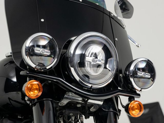 harley-davidson - heritage-softail-classic-114-flhcs