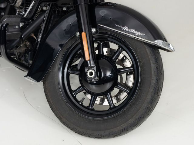 harley-davidson - heritage-softail-classic-114-flhcs